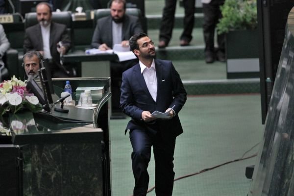 جهرمی به سوال ۱۰ نماینده مجلس پاسخ می‌دهد/ارائه گزارش از شبکه ملی