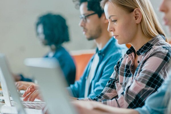مچ گیری فناوری هوشمند از دانشجویان حواس پرت در سر کلاس