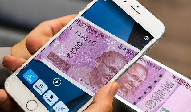 هند اپلیکیشن شناسایی اسکناس جعلی برای نابینایان می سازد